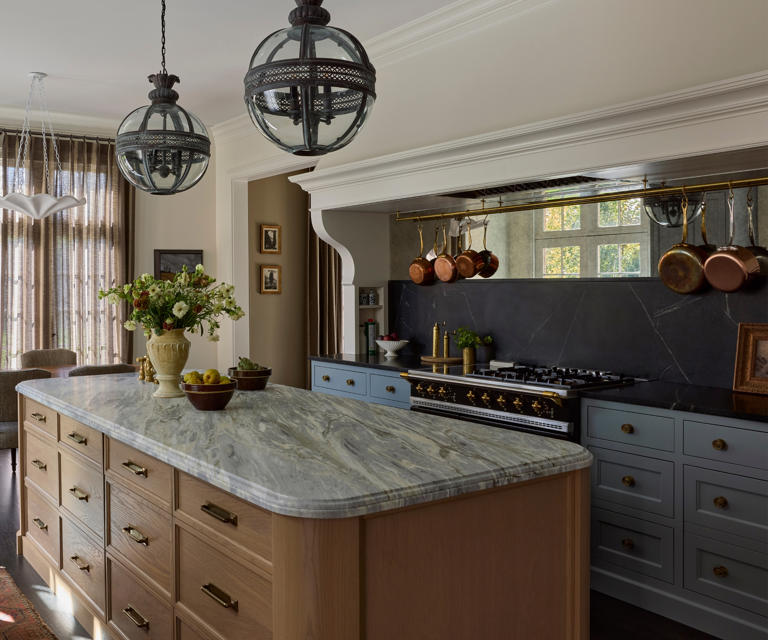 this-timeless-kitchen-backsplash-material-is-the-small-space-secret
