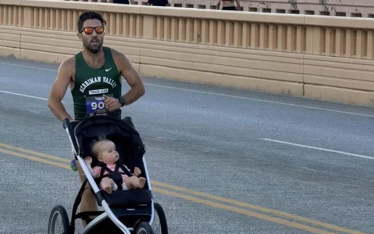Steve Pram! Father sets world record for running a mile pushing baby