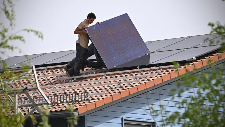 Wie sich die Wirtschaftsministerin bei der Solarförderung verdribbelt