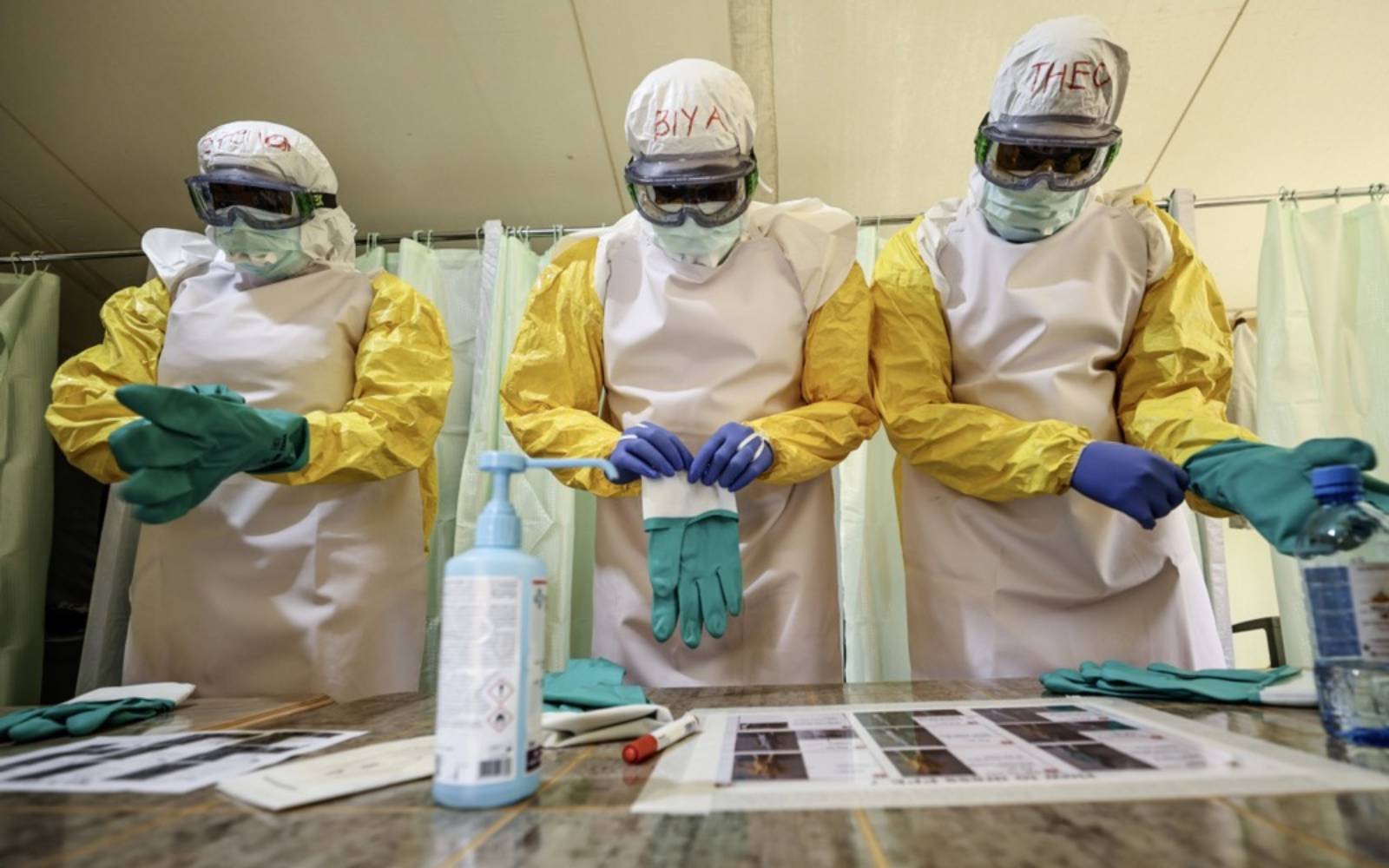Ebola vaccine trial begins in DR Congo