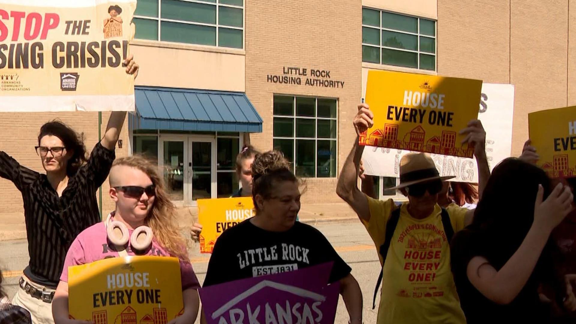 HUD delays put housing aid at risk in Arkansas