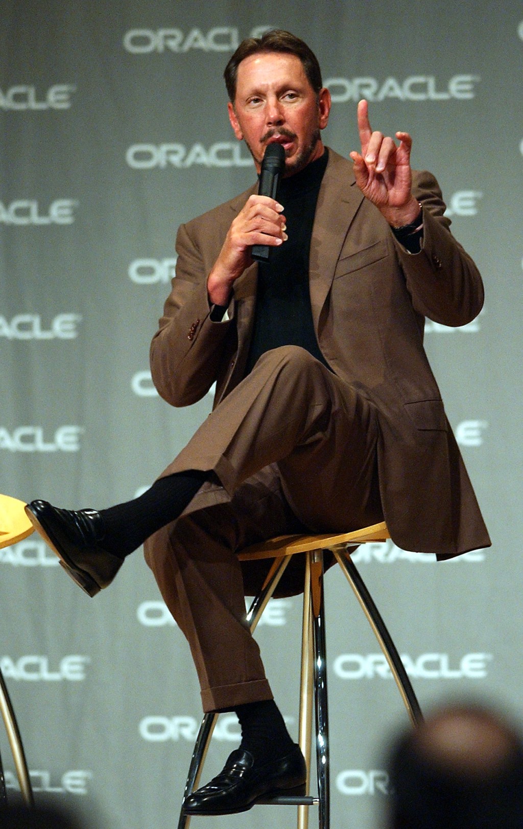 oracle-to-slash-more-jobs-to-fund-ai-plans-with-double-digit