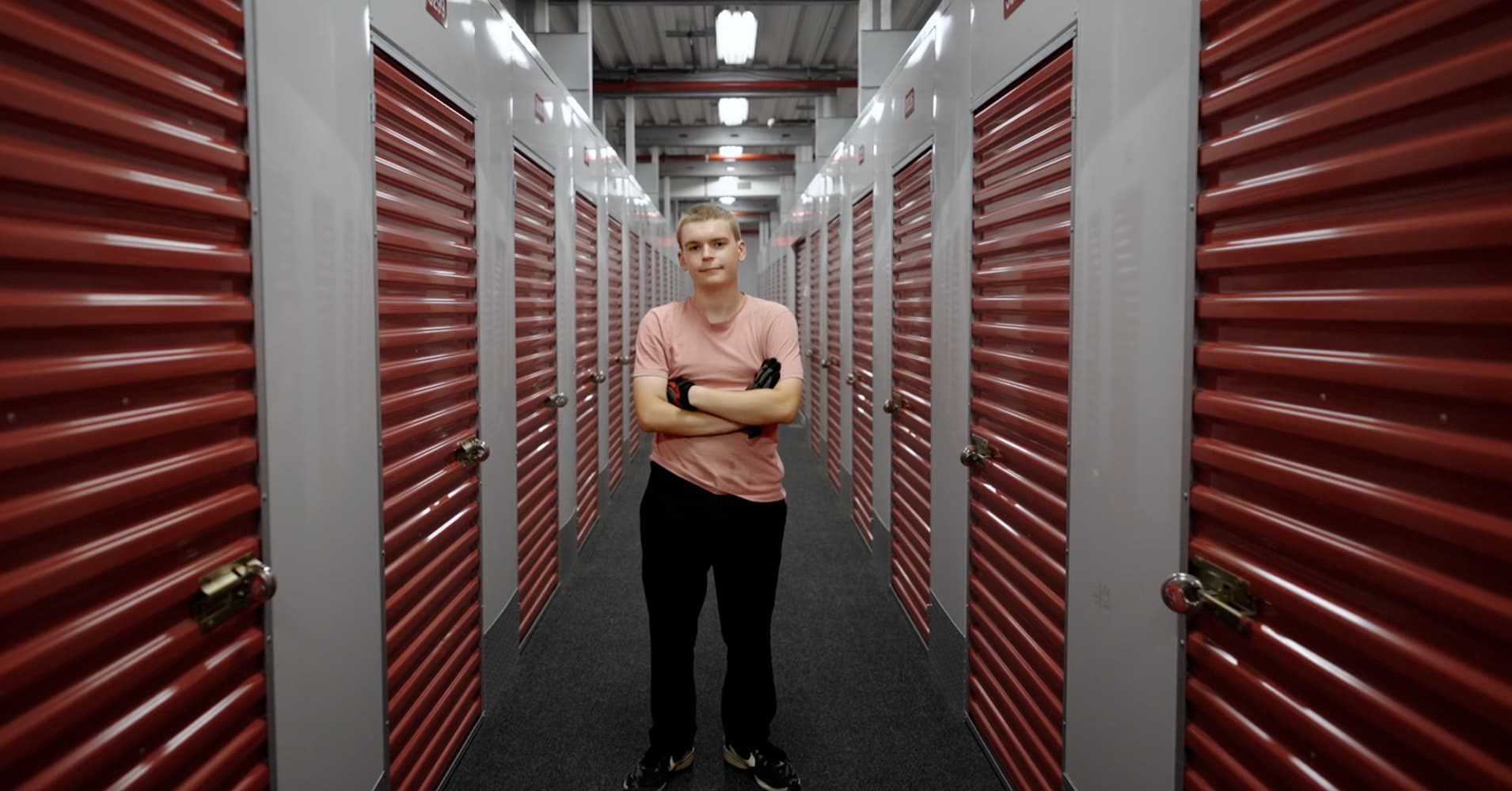 I'm a teen that buys abandoned storage units — my side hustle brings in ...