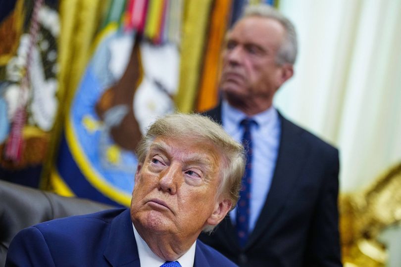 Donald Trump health fears rise as face 'appears to droop' live on Fox News
