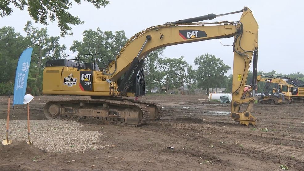 Habitat for Humanity holds groundbreaking for new Woodfield Crossing ...