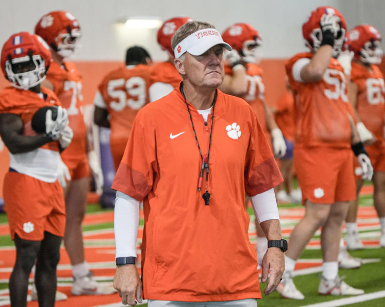 OC Chad Morris weighs in on Clemson's ACC-worst passing offense, Tait ...