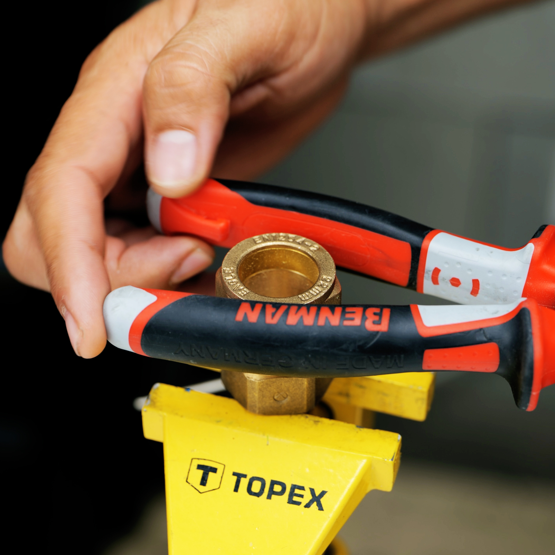 Simple hacks for everyday home repairs