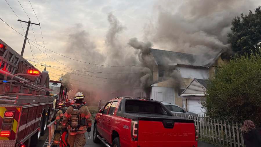 People displaced by Syracuse apartment fire