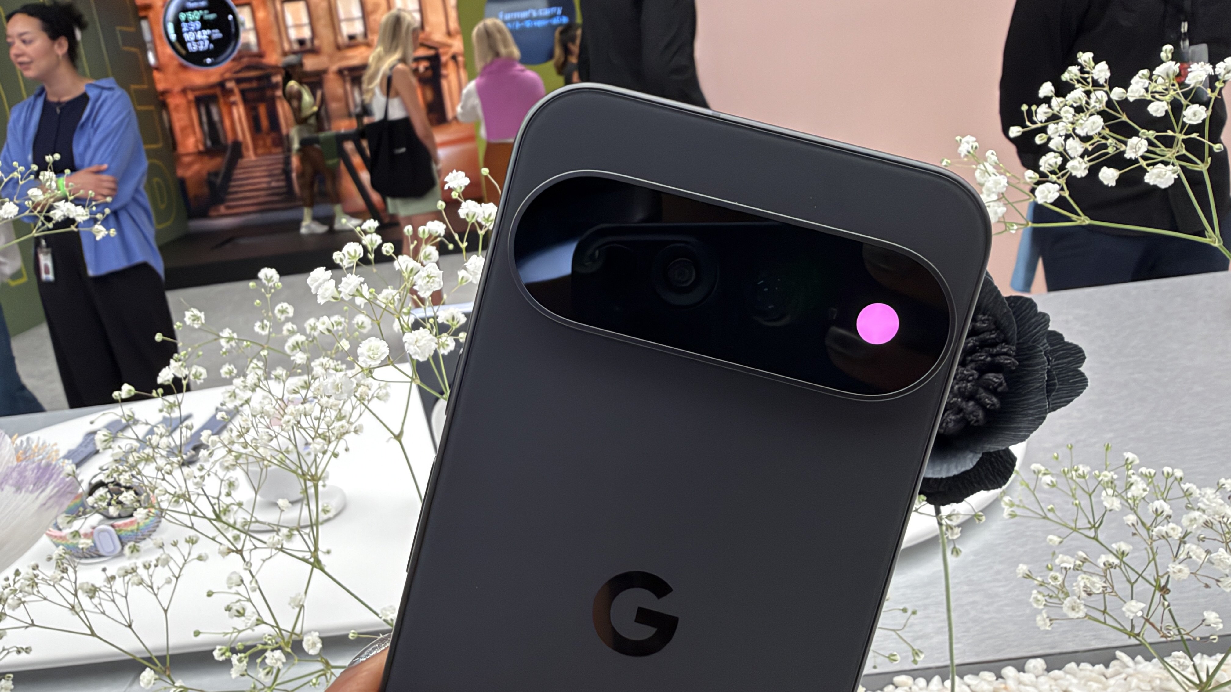 First look: The 120x zoom on the Google Pixel 11 is wild, and its new caller ID feature is even more unexpected