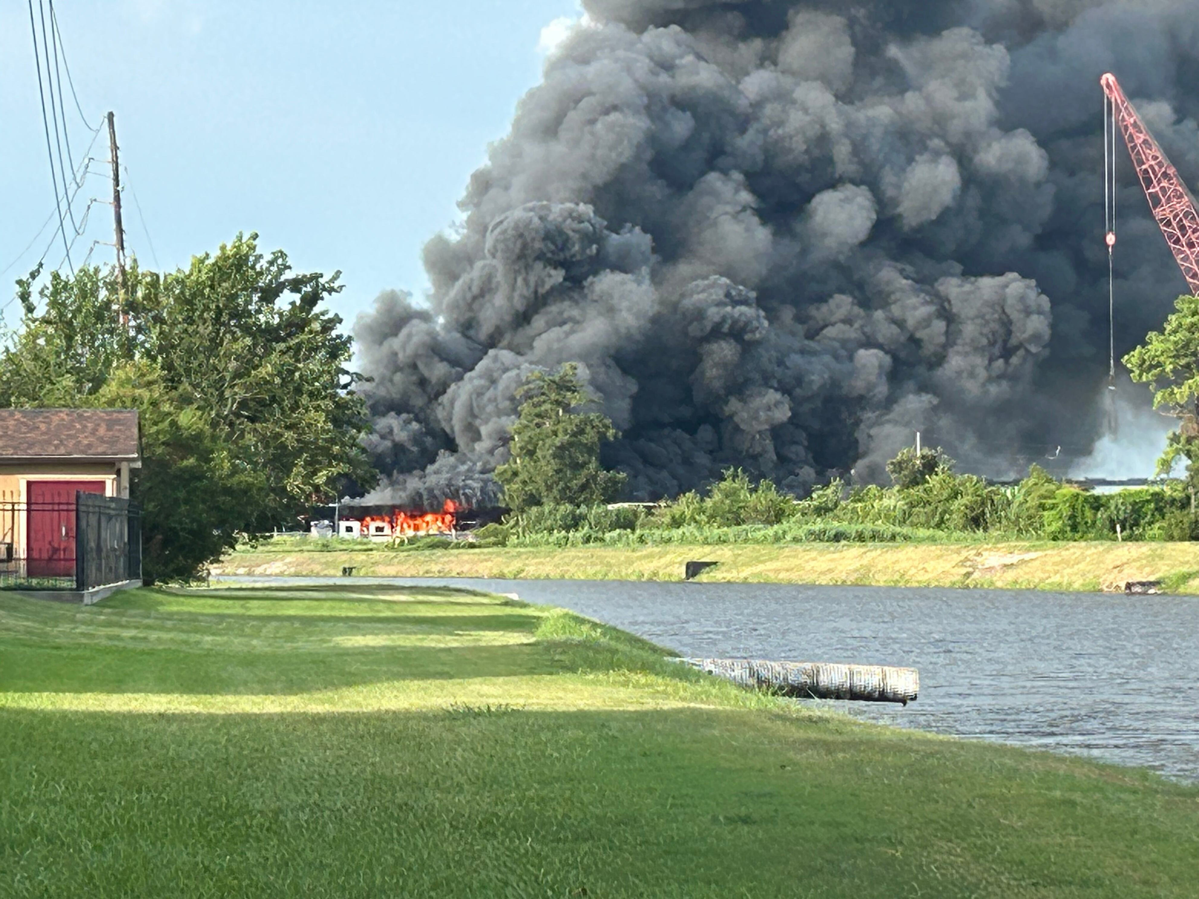 Belle Chasse fire chief questions hydrant readiness after RV park fire ...