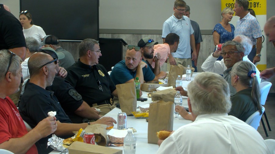 State delegates provide free lunch for Geneva County first responders