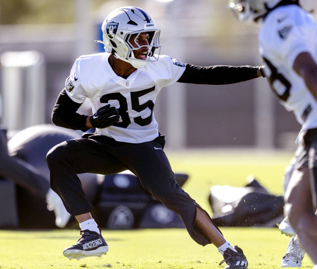Raiders day 3 observations: How is Kirk Cousins looking?