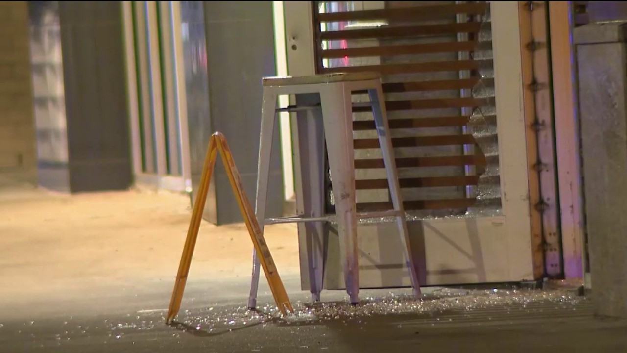 Midtown shooting: Bullet shatters storefront windows on Peachtree Street