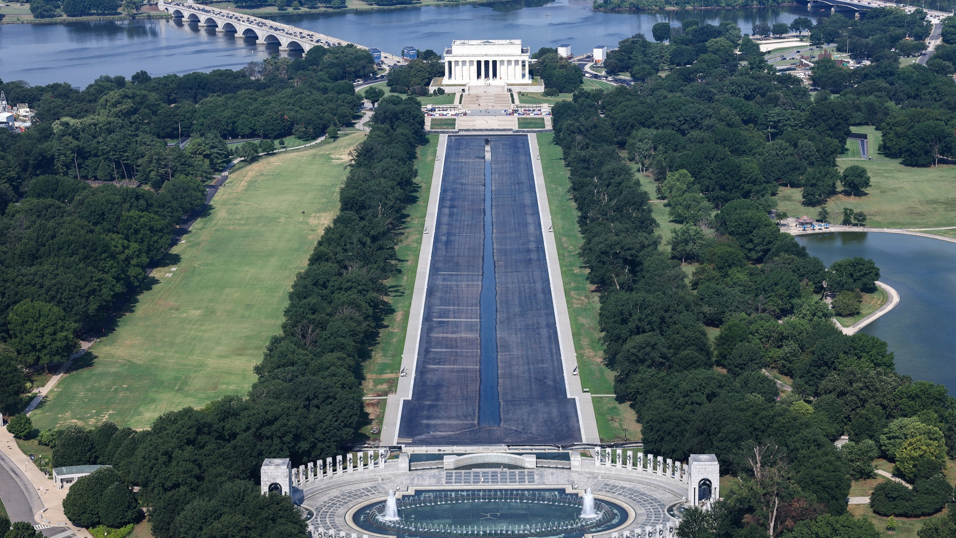 DOJ dropping Reflecting Pool vandalism charge against Olympian David Hearn