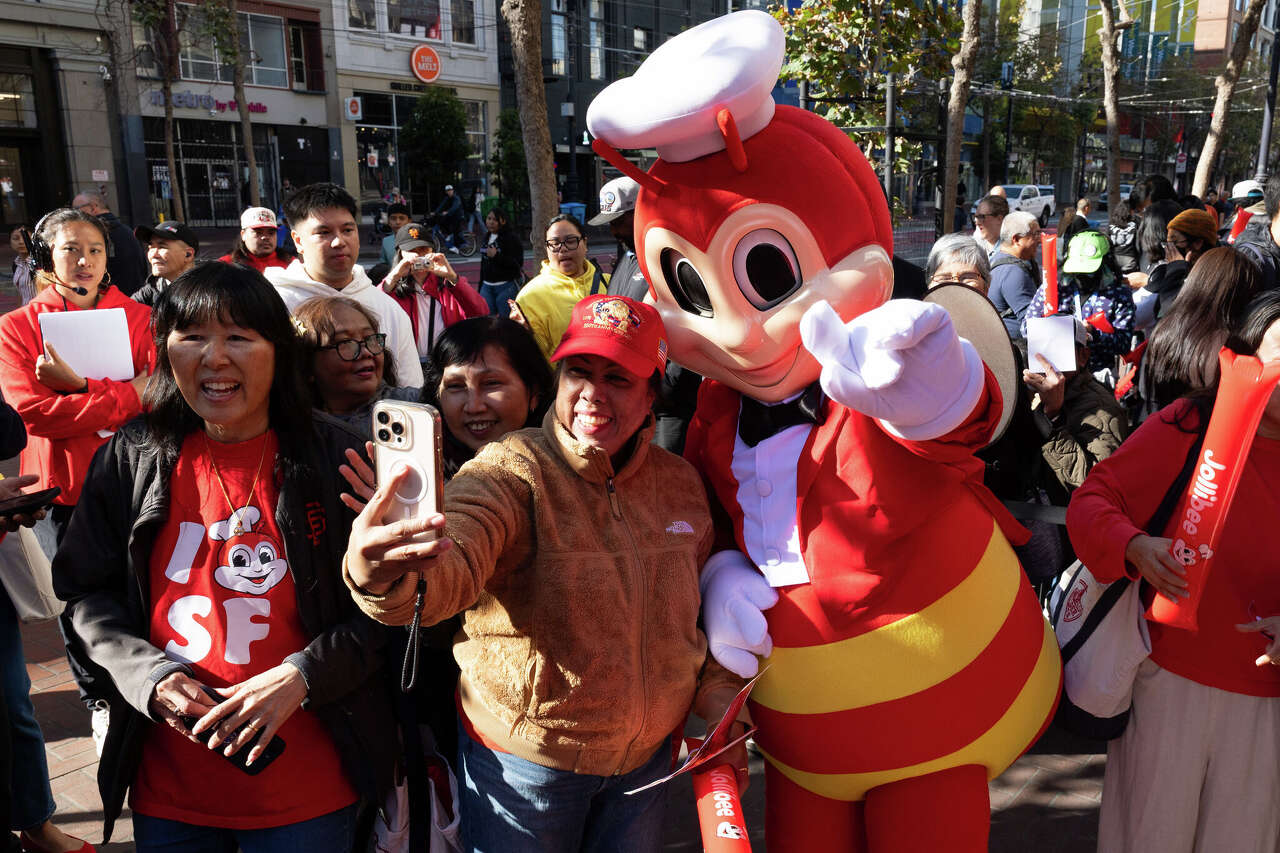 This family camped out to be the first to eat at Jollibee in SF - and get free chicken for a year