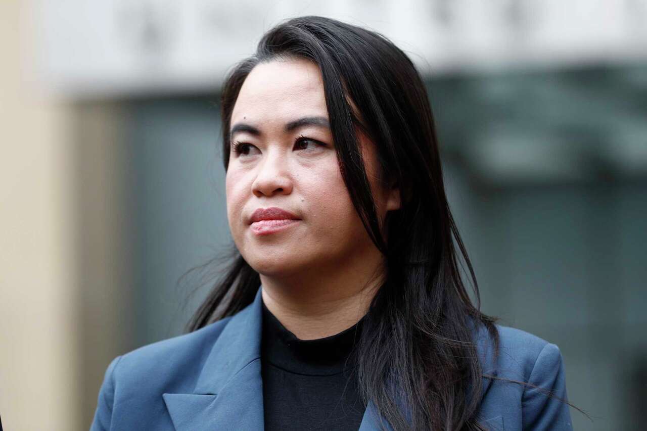 Former Oakland Mayor Sheng Thao trying to create distance from Duongs as corruption trial begins