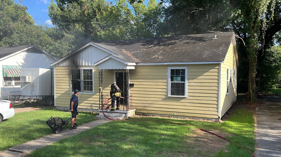 BRFD: Residential fire in Baton Rouge causes minimal damage