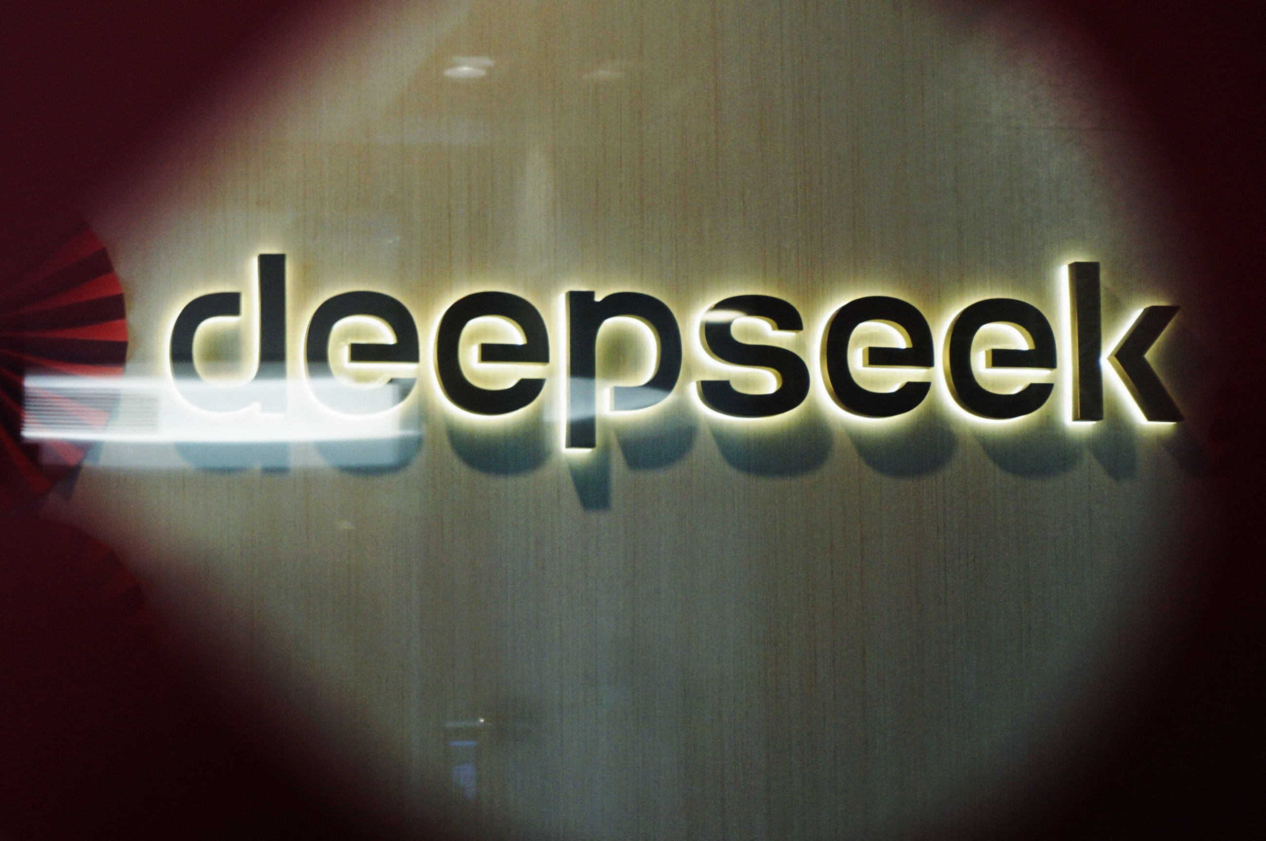 US-China AI gap hits 3%, and DeepSeek V4.1 Flash now leads on agentic ...