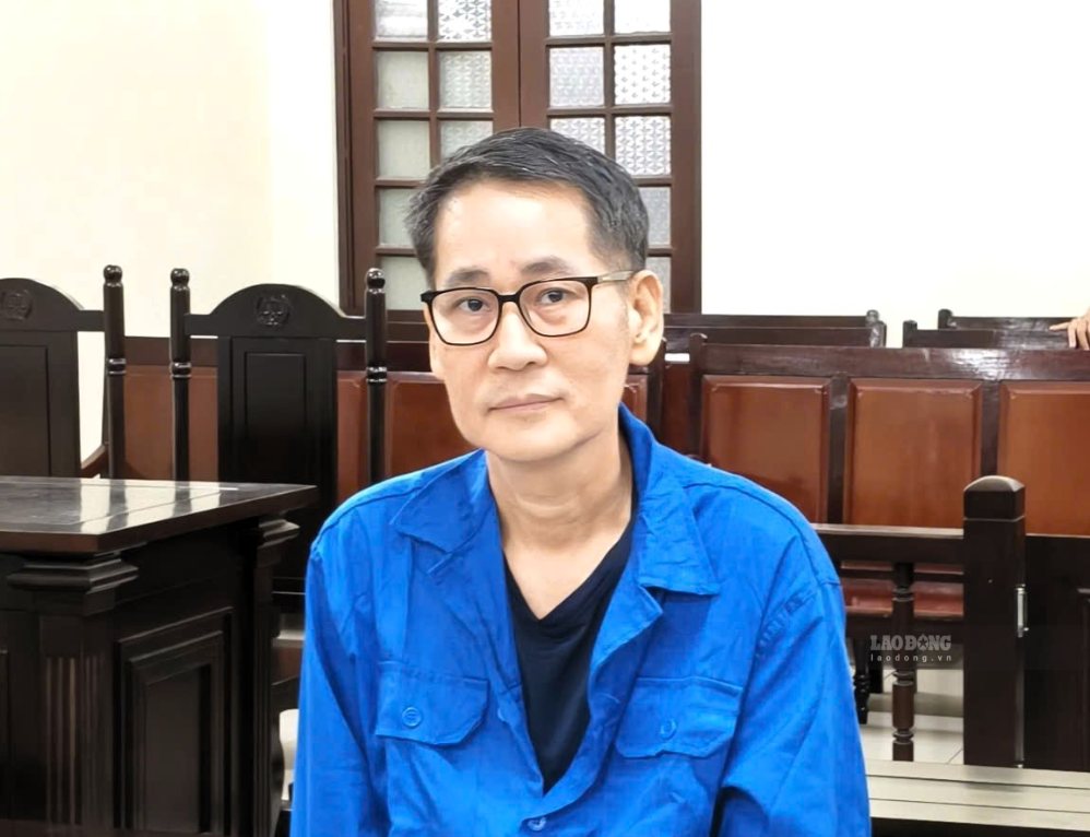 Trả hồ sơ vụ đạo diễn Lê Minh tạt mắm tép để đòi nợ