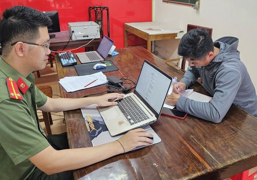 Bình luận sai sự thật trên Facebook, người đàn ông ở Nghệ An bị phạt 12,5 triệu đồng