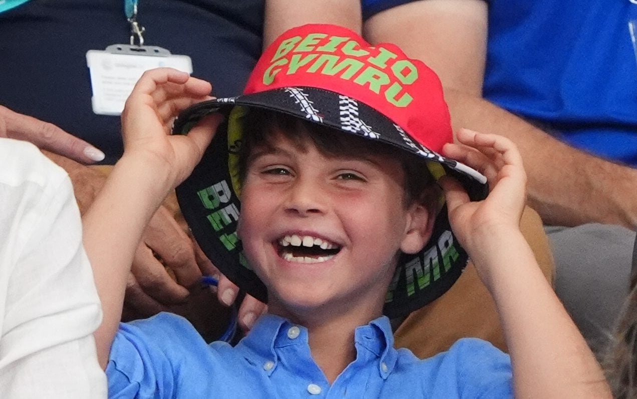 Prince Louis wears Team Wales bucket hat in first official Scottish visit