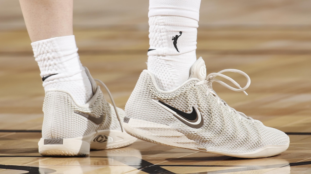 Caitlin Clark debuts new 'Tunnel Walk' shoes in photo, check out updated list of every colorway