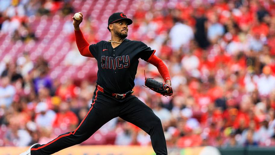 3 Hunter Greene landing spots if Reds actually trade their ace