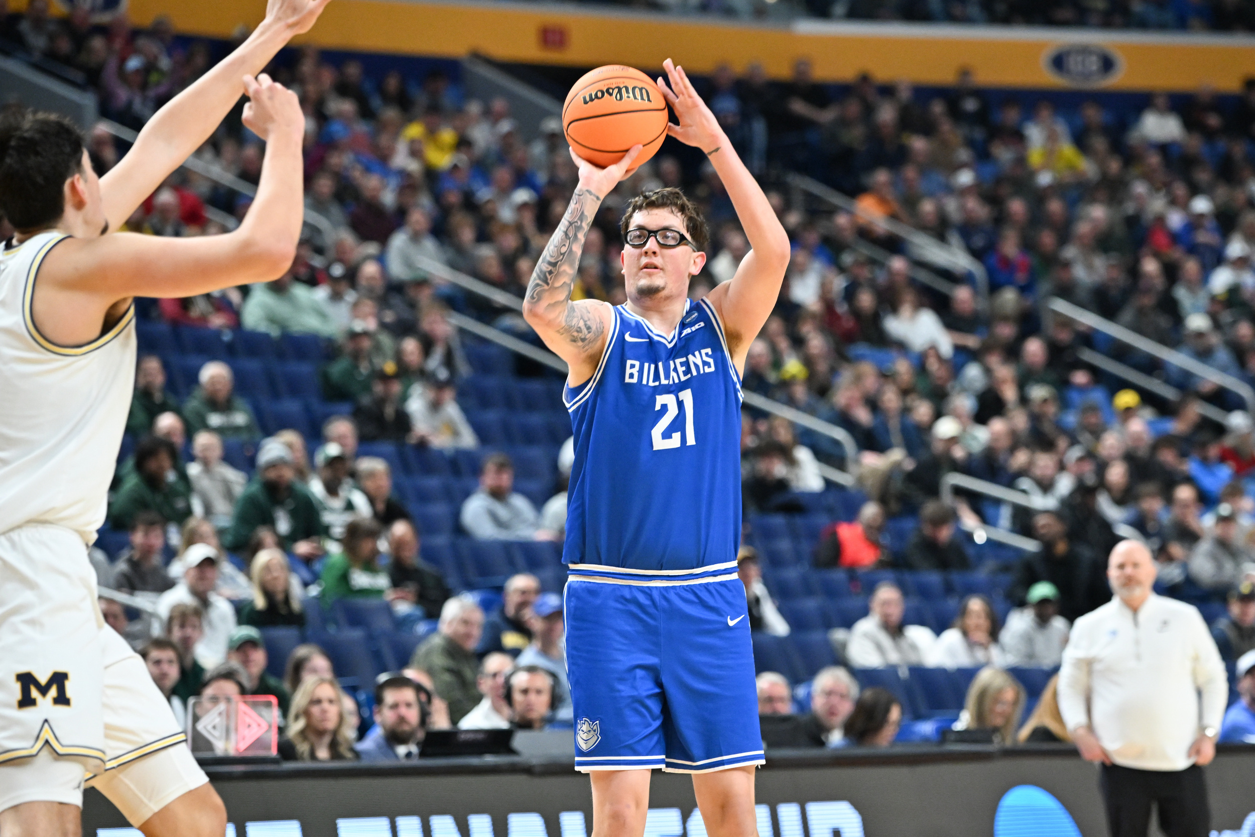 Court ruling could send Lakers hopeful Robbie Avila back to college