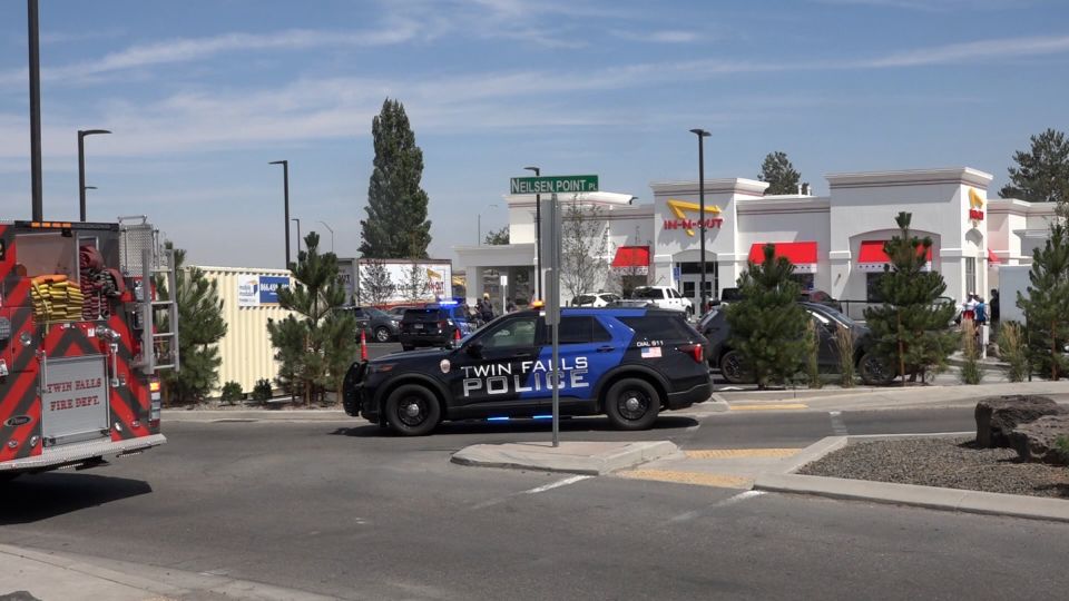 3 killed and 7 injured in shooting at In-N-Out in Twin Falls, Idaho, officials say. The shooter is also dead