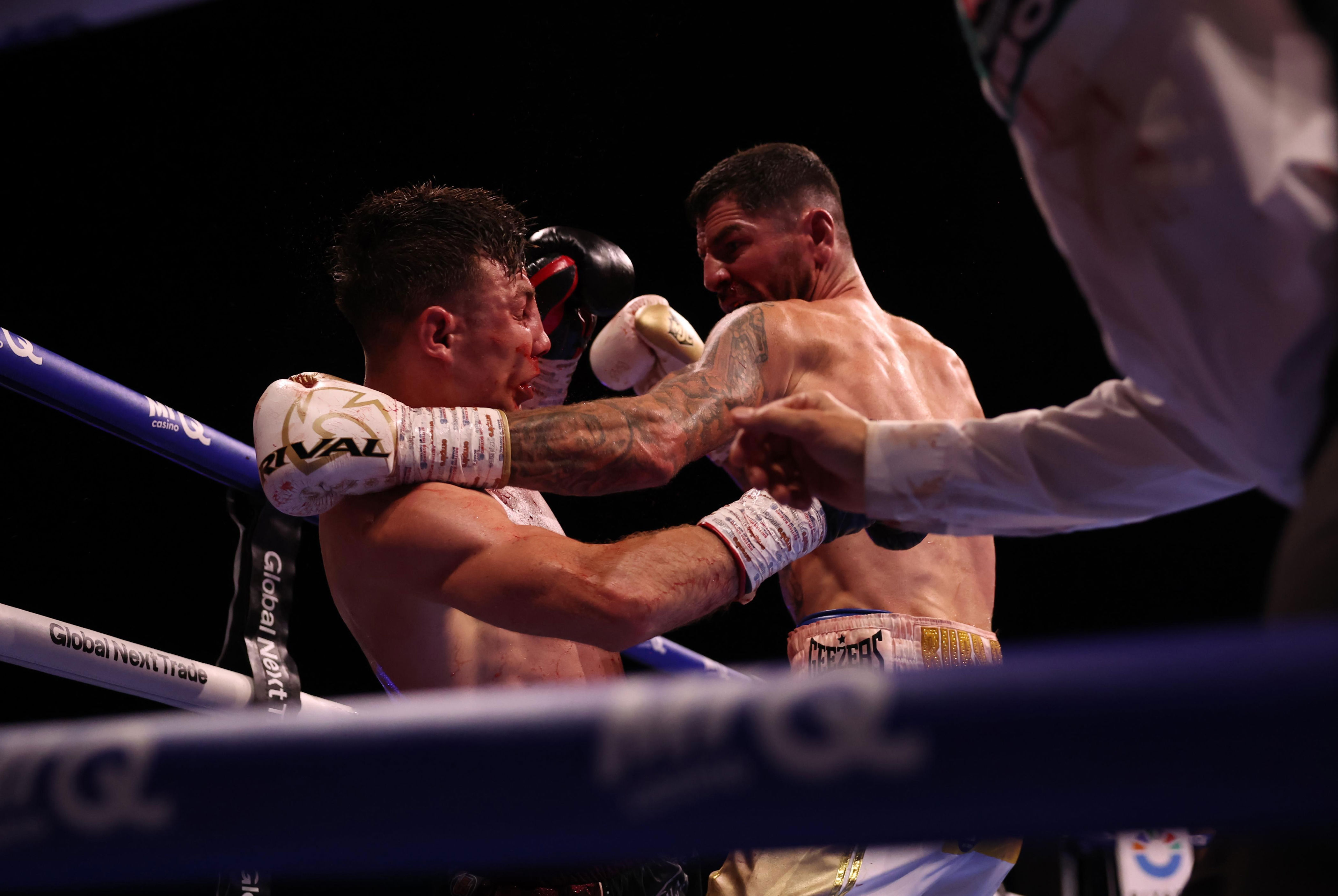 O'Leary vs Chamberlain result: Watch Mark Chamberlain knock out Pierce O'Leary in Fight of the Year thriller