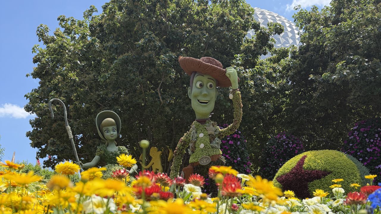 How Disney engineers Epcot's Flower & Garden topiaries