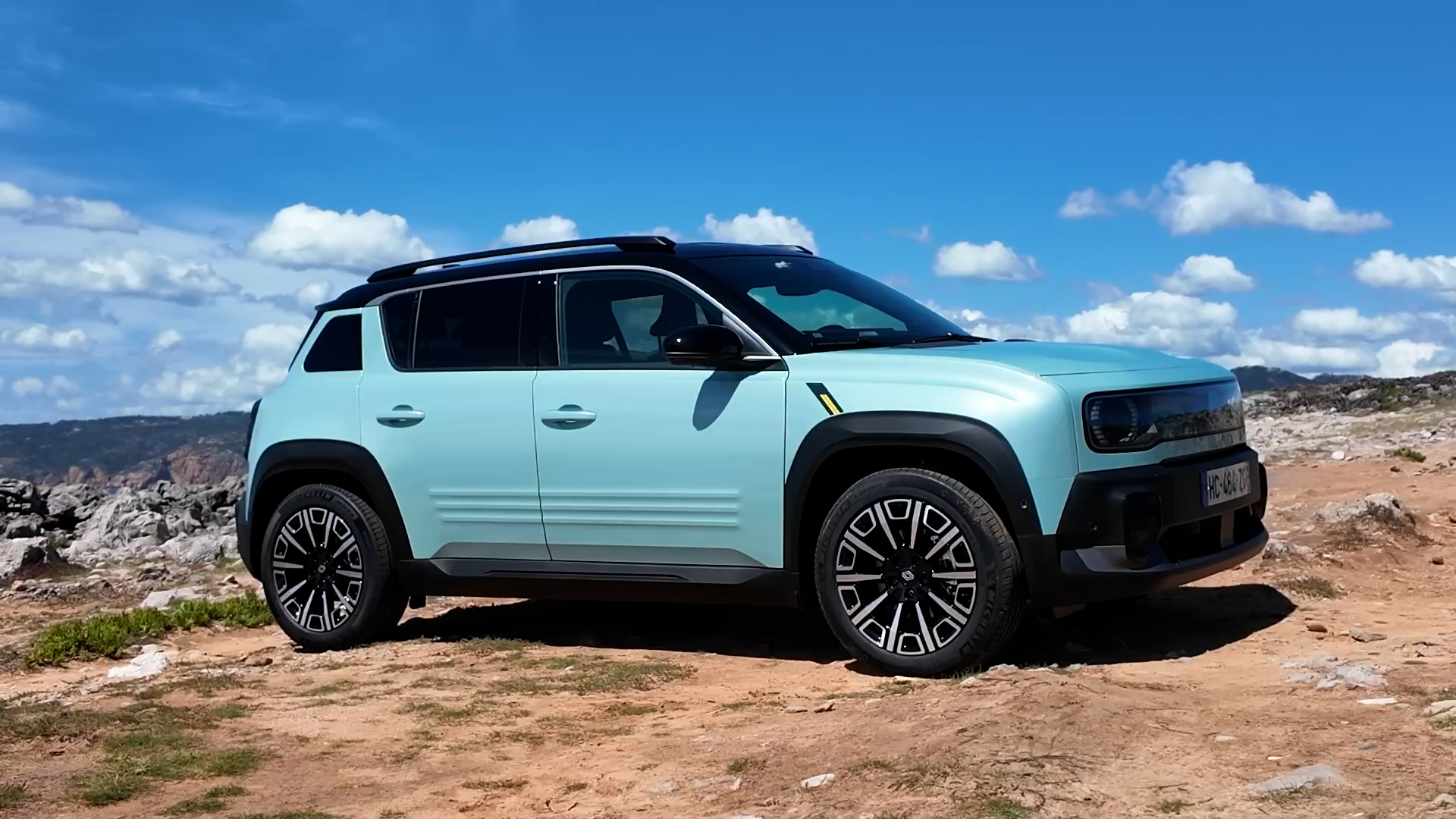 the-new-renault-4-ev-retro-design-meets-electric-crossover