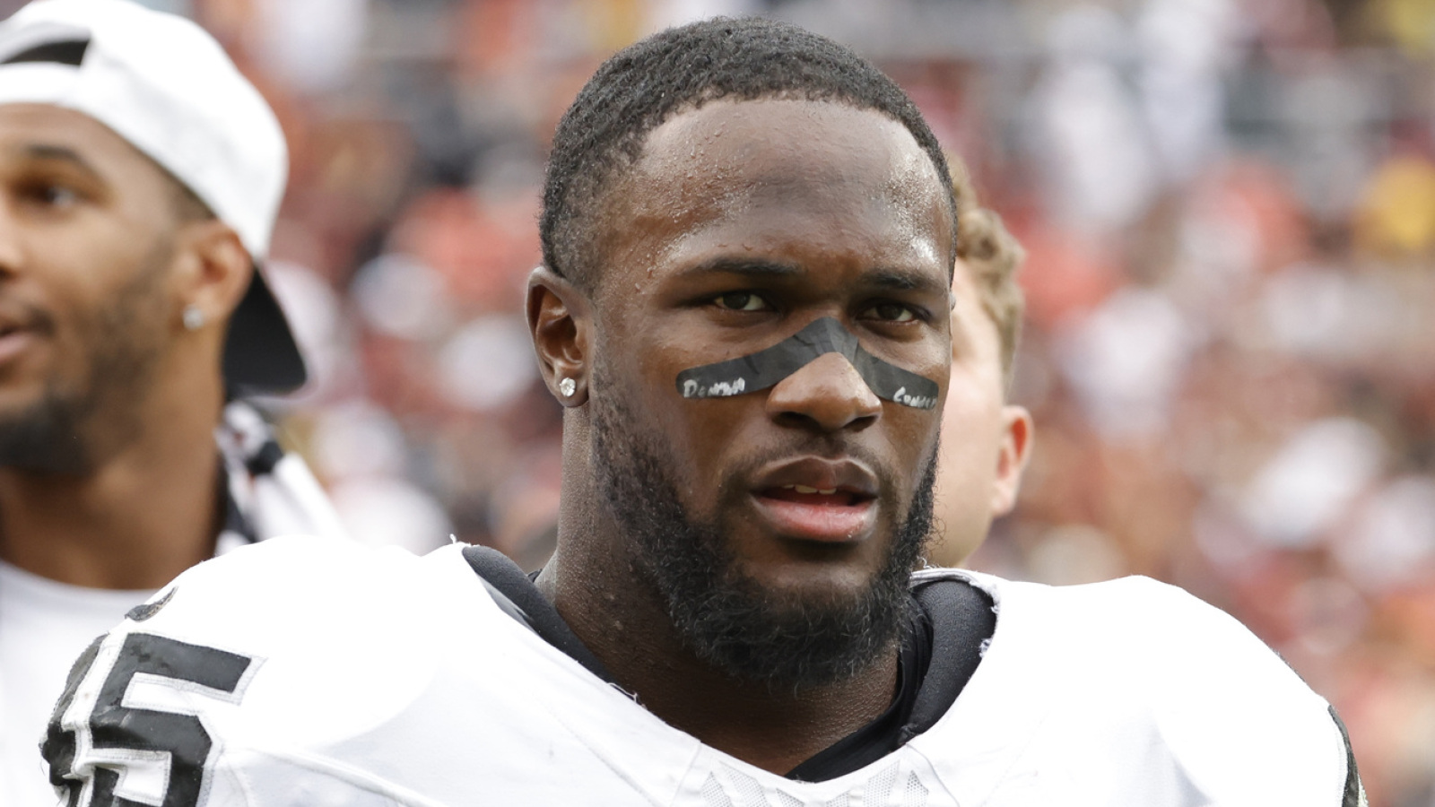 LB Devin White signing with Lions