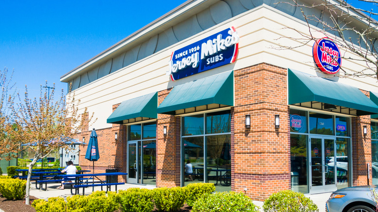 Does Jersey Mike's serve breakfast sandwiches?