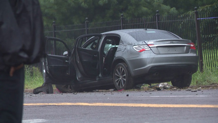 Single-vehicle crash kills man in north St. Louis