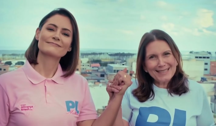 Michelle Bolsonaro e Bia Kicis juntas em vídeo do PL Mulher - cuja liderança ex-primeira-dama deixou em junho Foto: Instagram PL Mulher