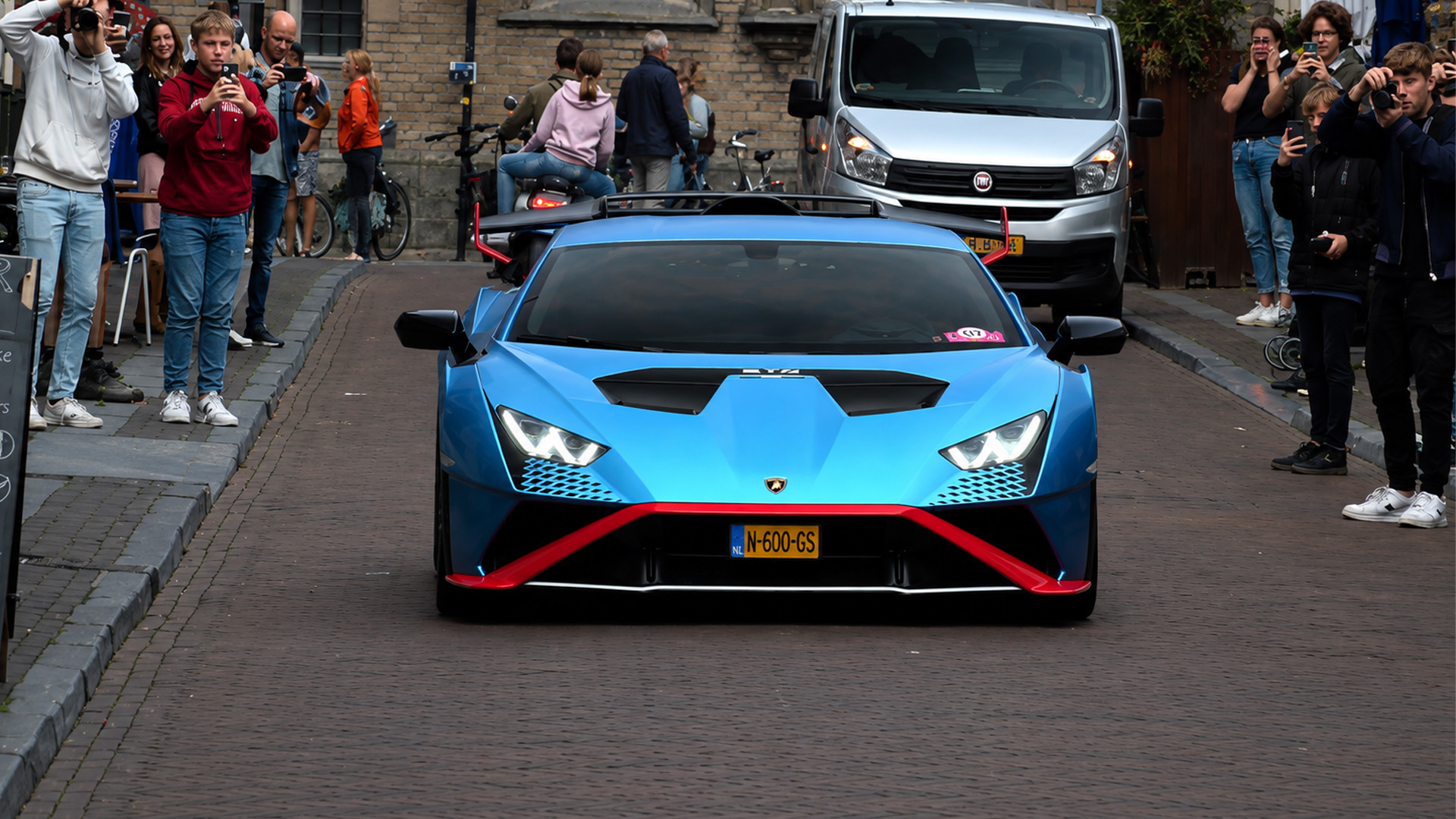 Lamborghini Hurricane STO – voiture jouet de Collection en alliage moulé sous pression, 4 portes, son et lumière, 1:24 / Véhicules de jeu et maquettes