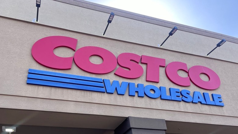 8 reasons Costco employees can get fired