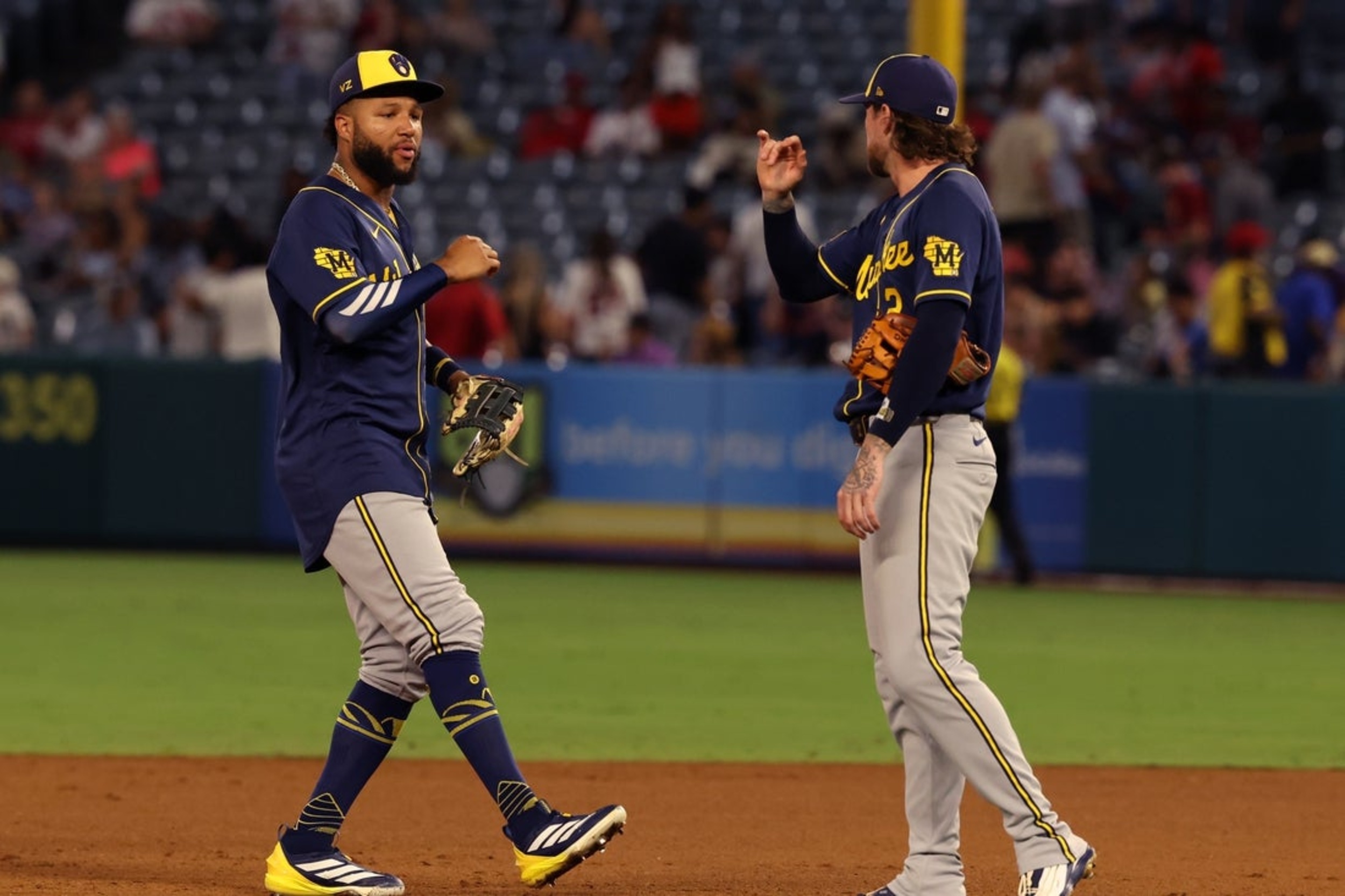 MLB roundup: Brewers down Angels, move atop MLB standings