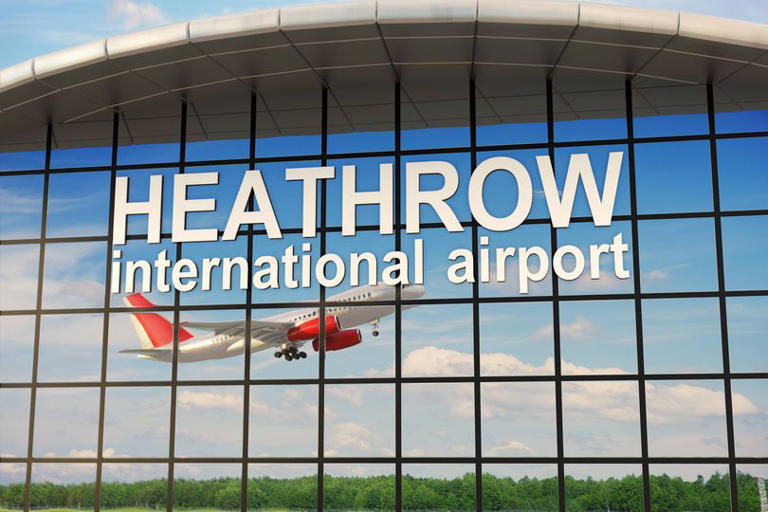 British Airways jet plunges 28,000ft in 7 minutes before 4-hour zig-zag ...