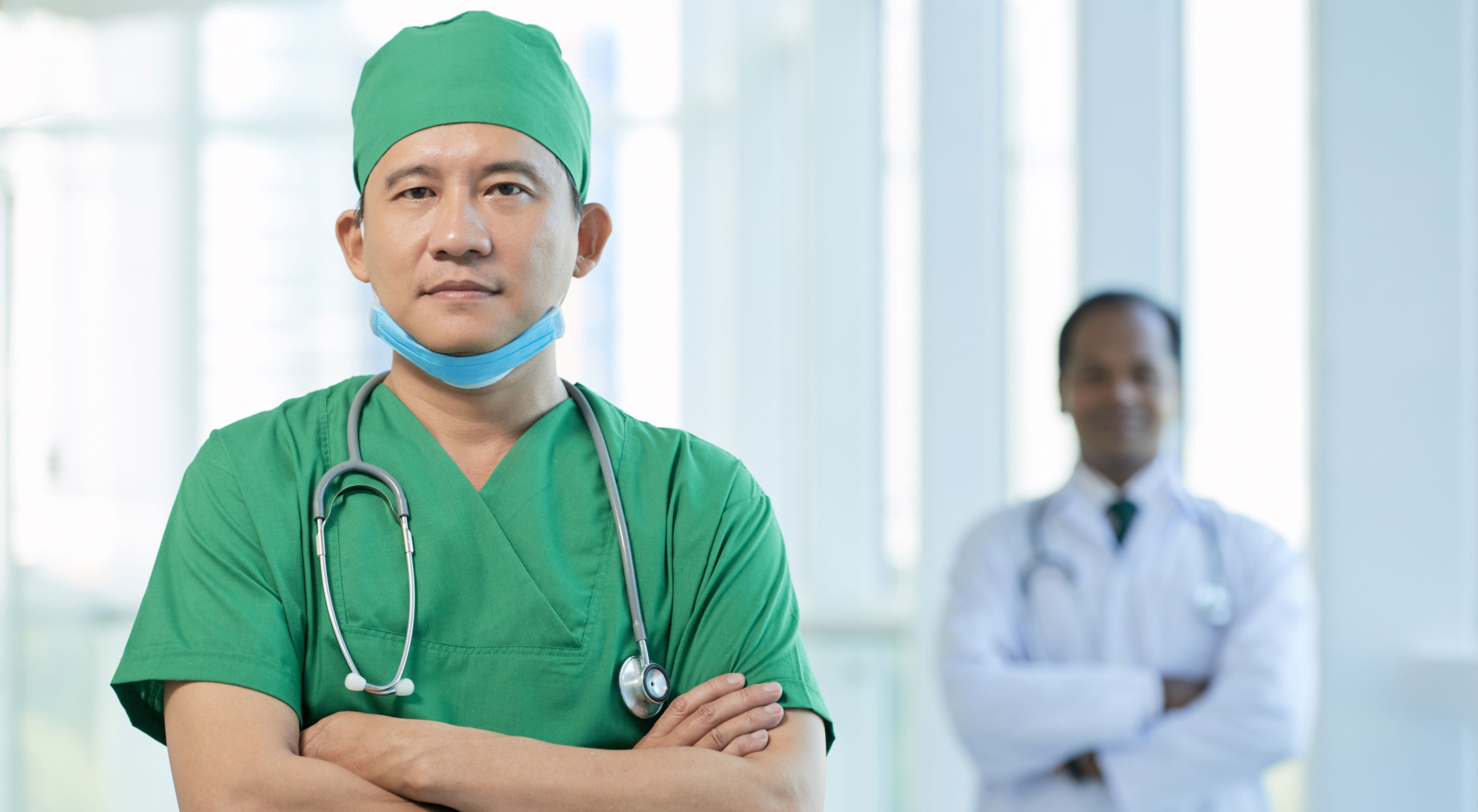 Surgical assistants have figured out how to make thousands more than the doctors they're helping in the operating room — and it's perfectly legal