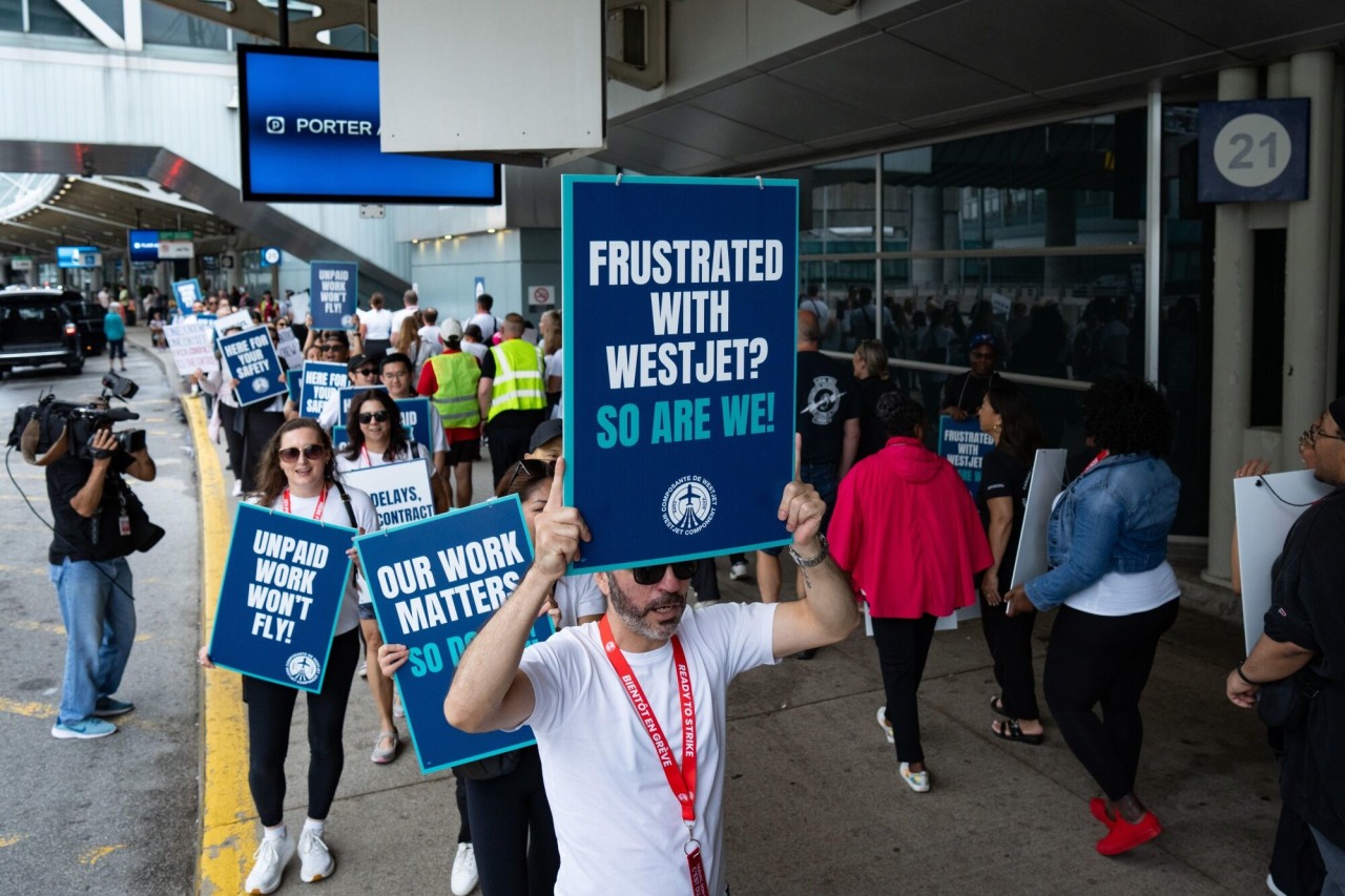 WestJet strike grounds hundreds of flights in Canada