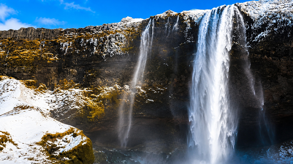 iceland-s-frozen-waterfall-in-stunning-winter-beauty
