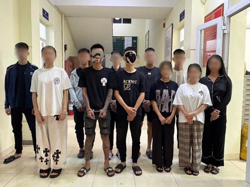 Vụ 2 nhóm đối tượng đuổi chém nhau ở Hà Nội: Khởi tố vụ án, làm rõ 14 đối tượng liên quan