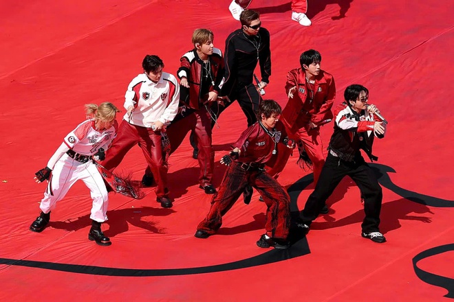 BTS tẩy chay Grammy, nghệ sĩ có dám làm theo?
