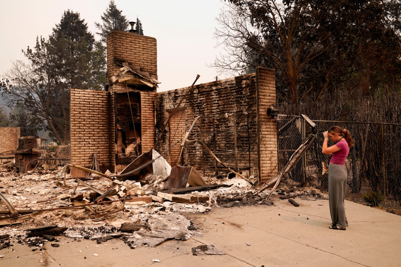 Wildfires destroy hundreds of homes in Washington state