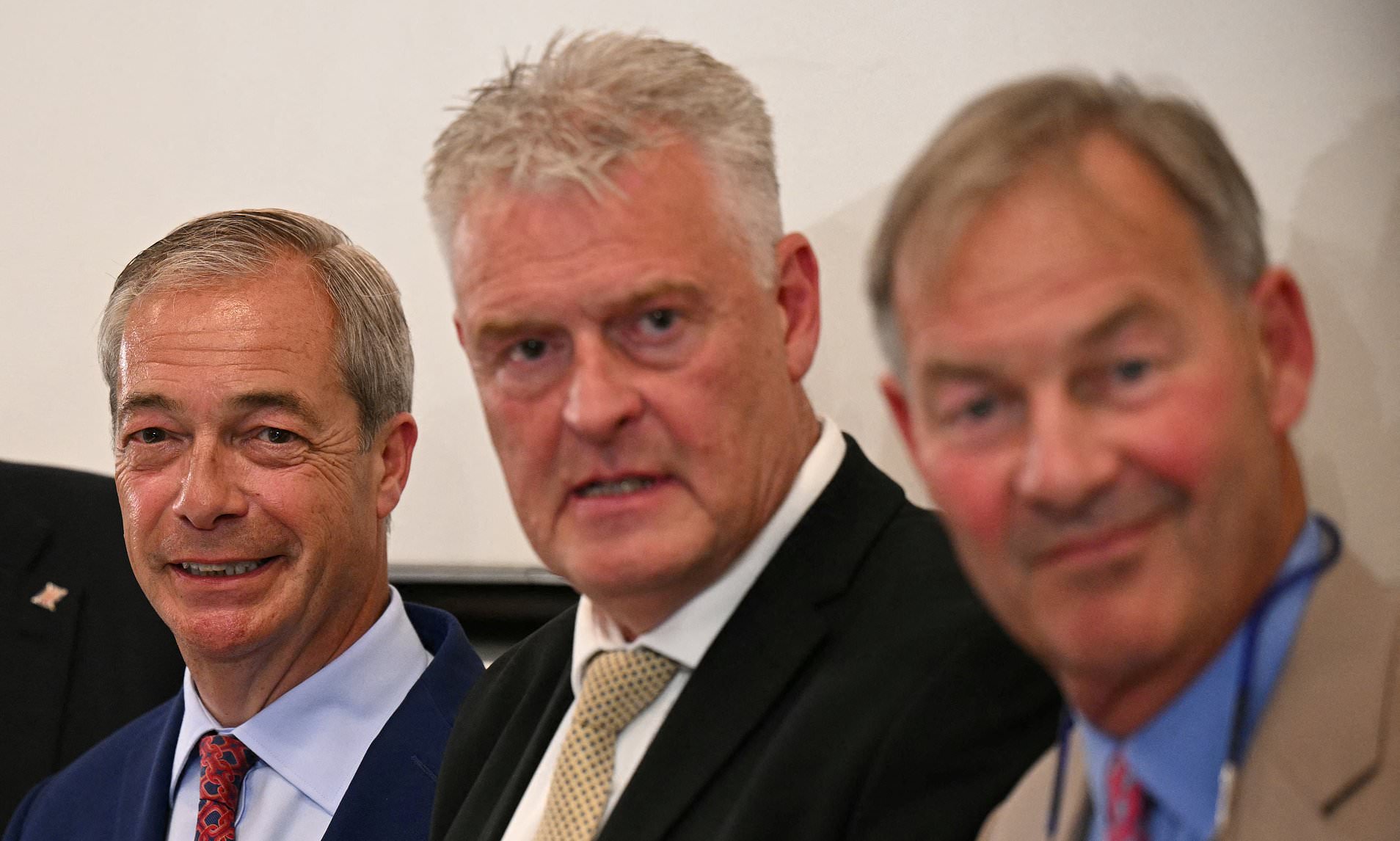 Restore leader offers Reform pact to unite 'the patriotic Right': But only if they ban burka
