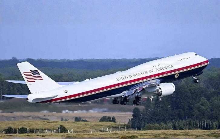Donated Boeing 747-8 flies after conversion costing under $400 million