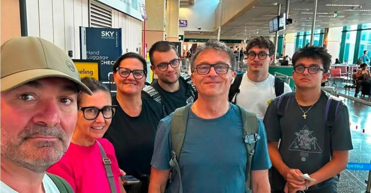 Incidente aereo Perù, l'ultima foto delle vittime prima del viaggio. Tra le cause l'errore umano e una cattiva manutenzione