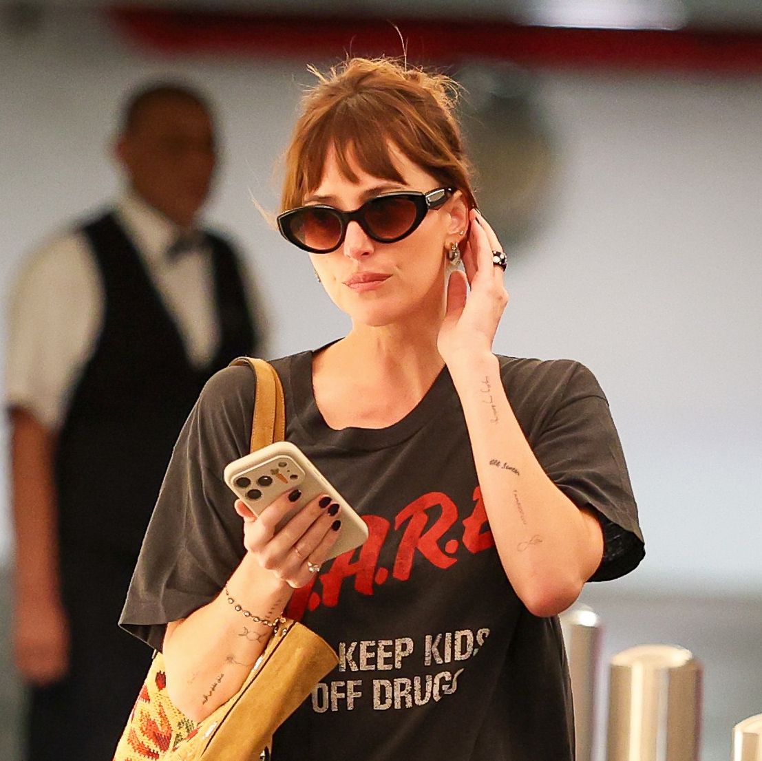 It's here: The 2026 it-girl way to wear those silky pants everyone owns